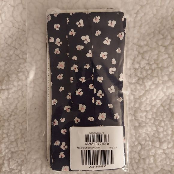 Gap Adult Face Mask (3-Pack) - Picture 3 of 6